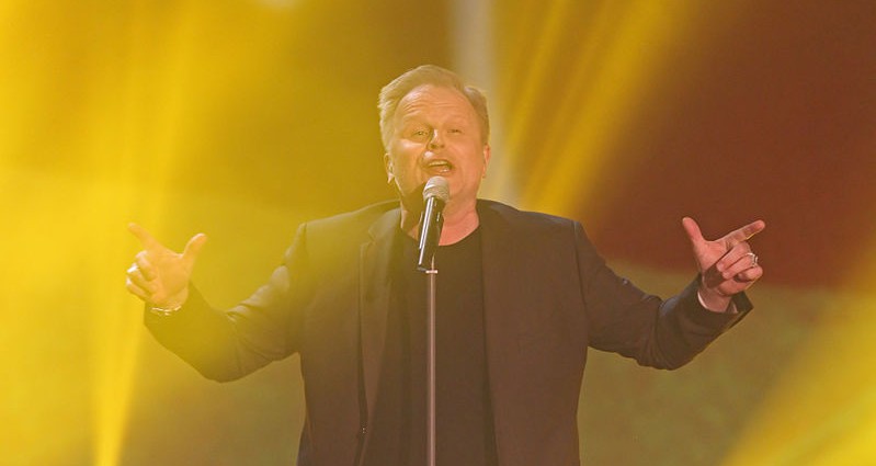 Popmusik auf deutsch und englisch – Herbert Grönemeyer beweist: er kann beides!